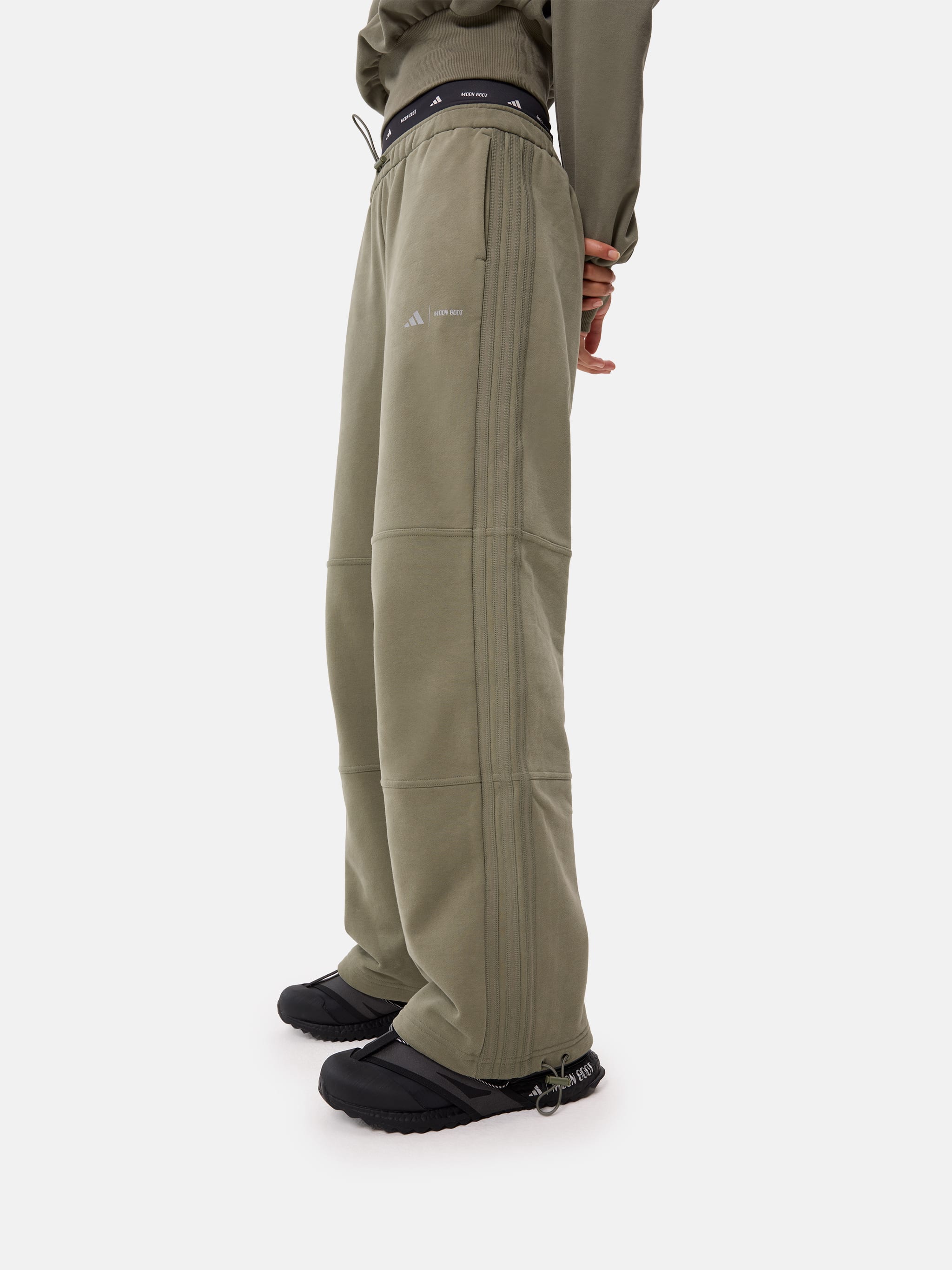 PANTALONI PER TUTTO IL GIORNO ADIDAS X MOON BOOT KHAKI