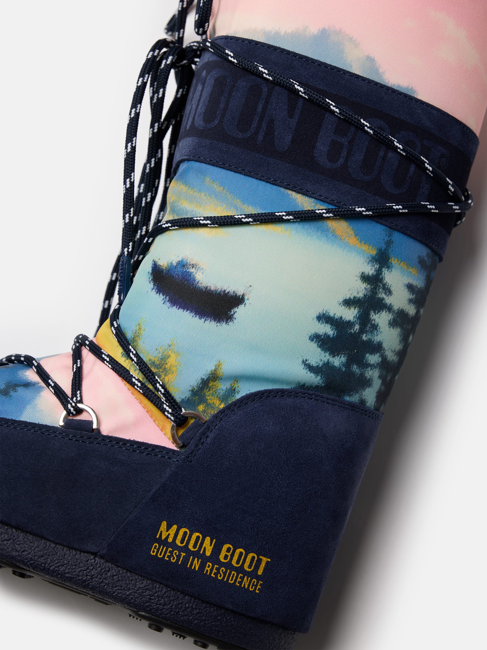 MOON BOOT X GUEST IN RESIDENCE ICON POSTCARD BOOTS NOTTURNO